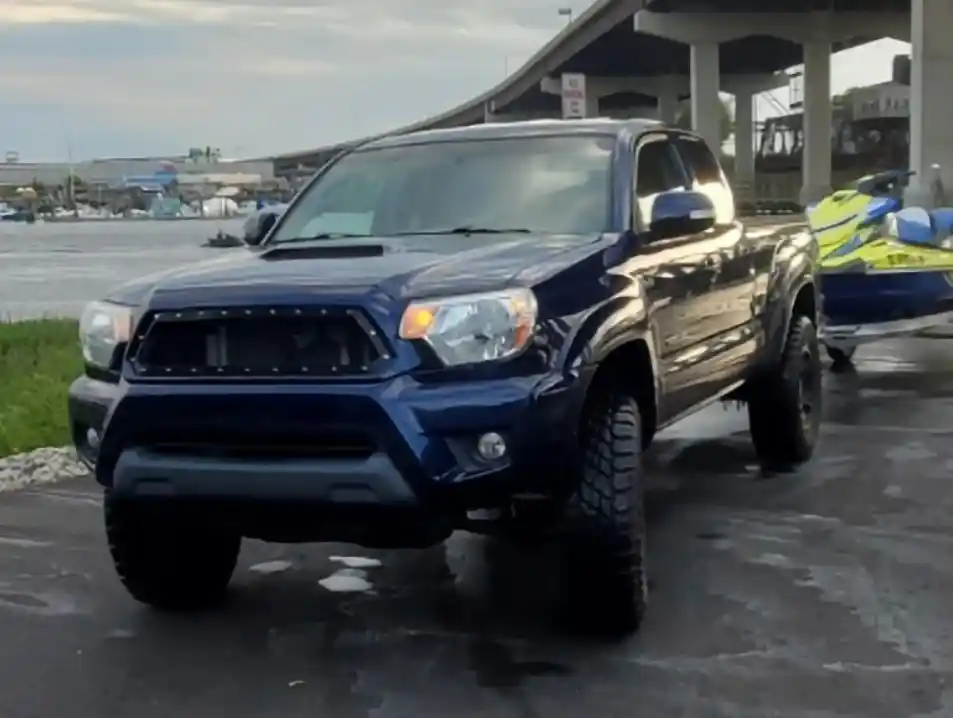 2013-toyota-tacoma-for-sale-01