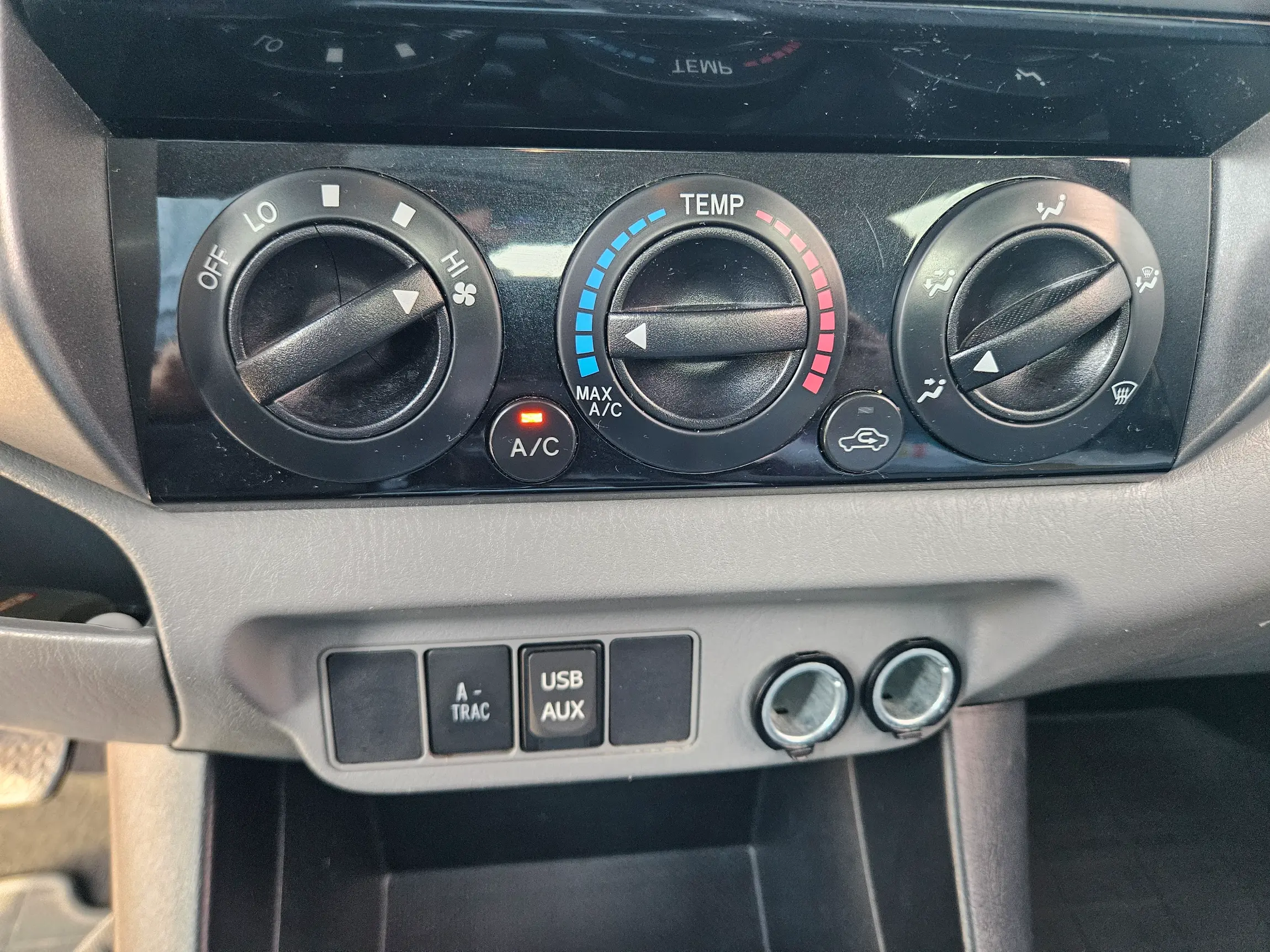 2013-toyota-tacoma-v6-for-sale-aubrey-tx-12