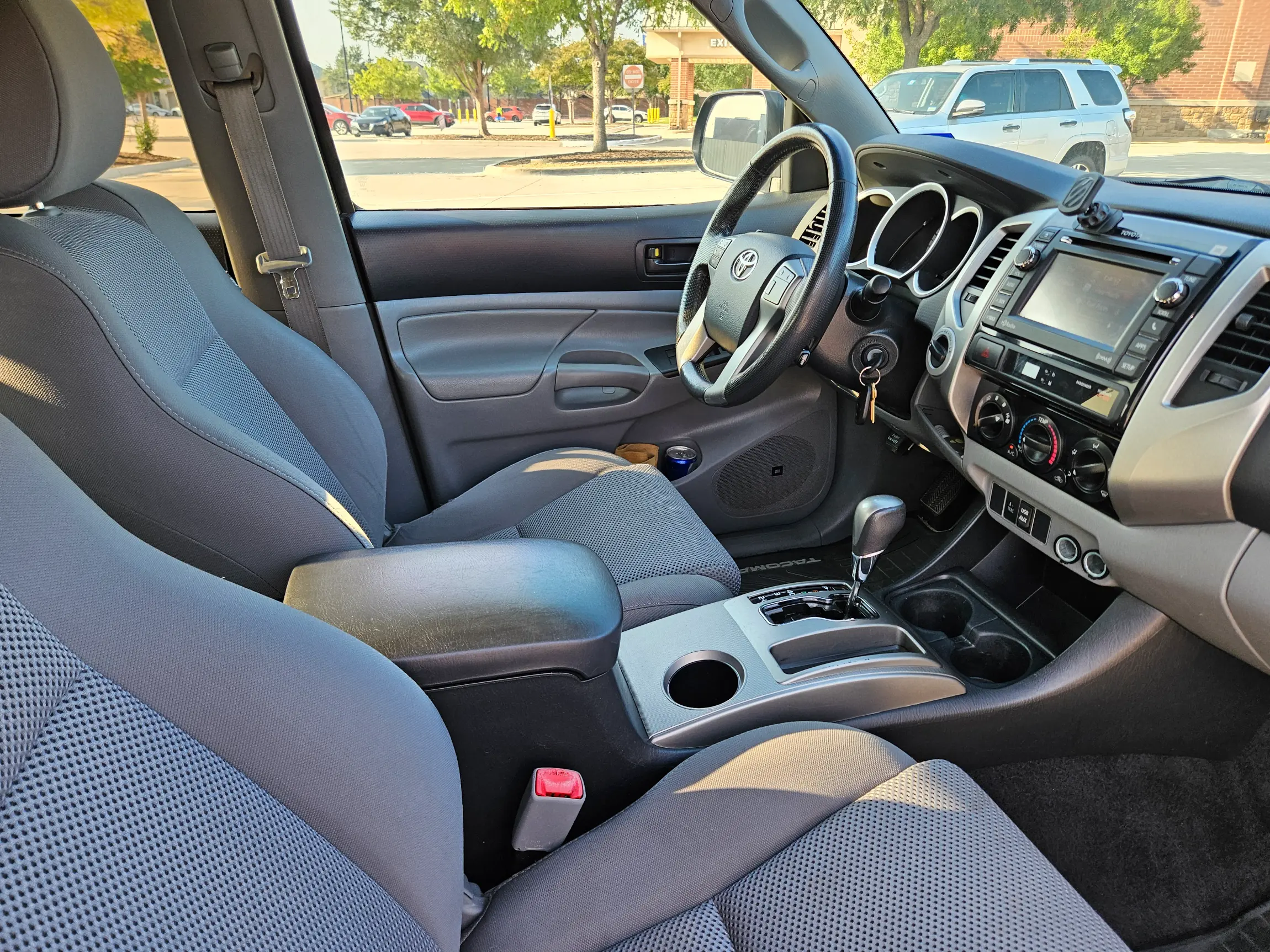2013-toyota-tacoma-v6-for-sale-aubrey-tx-14