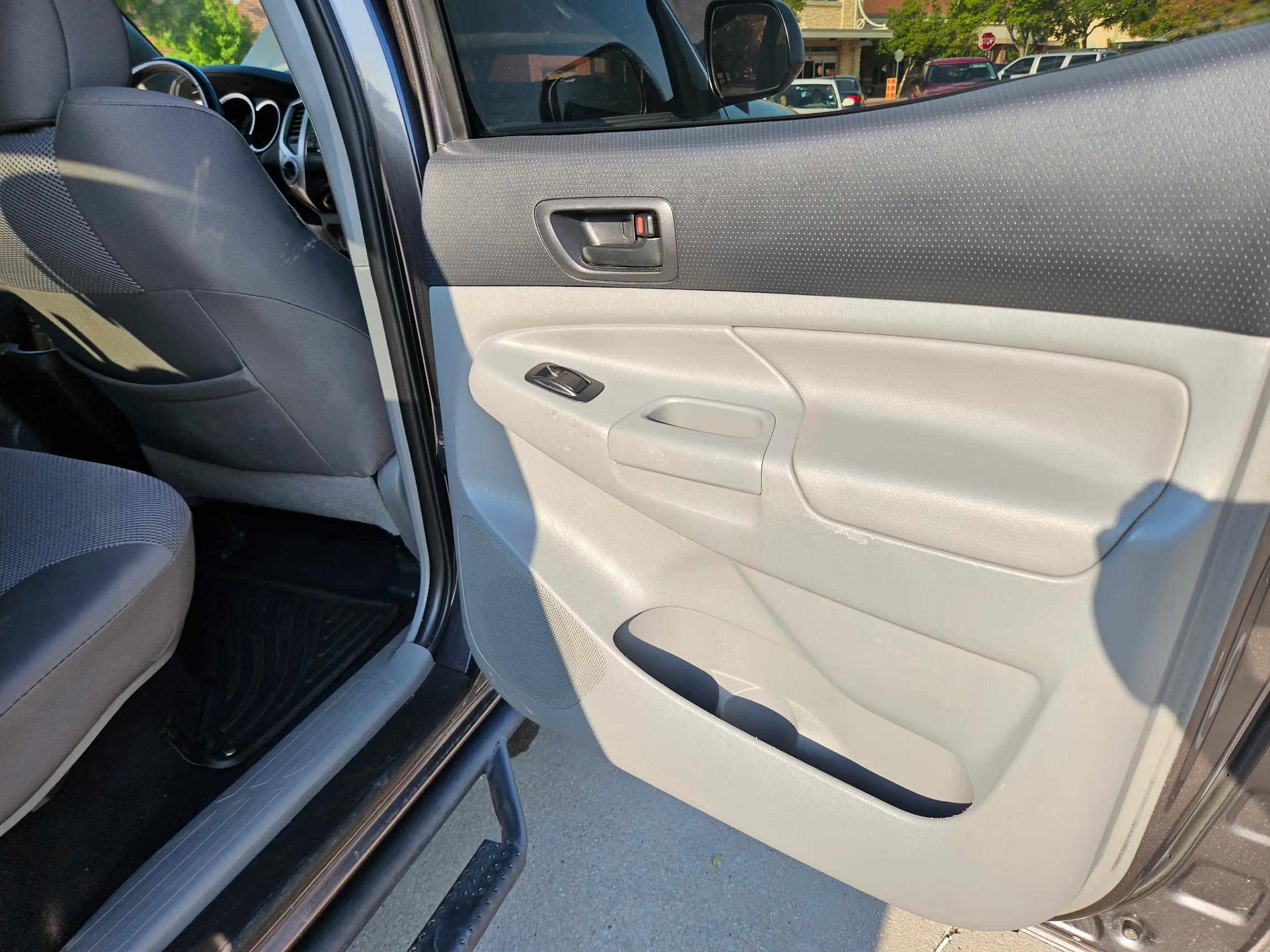 2013-toyota-tacoma-v6-for-sale-aubrey-tx-20