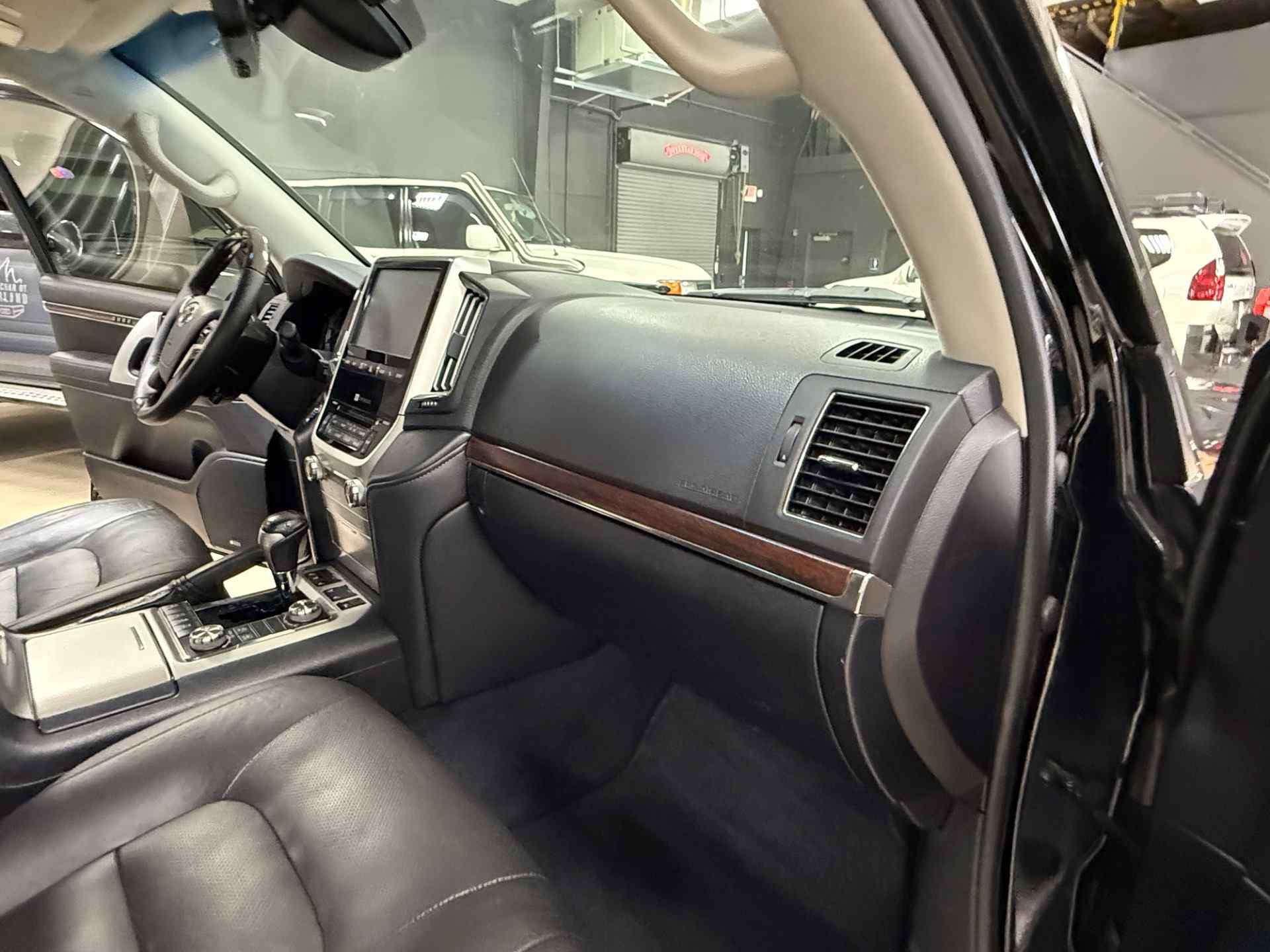 2018-toyota-land-cruiser-200-for-sale-jacksonville-fl-18