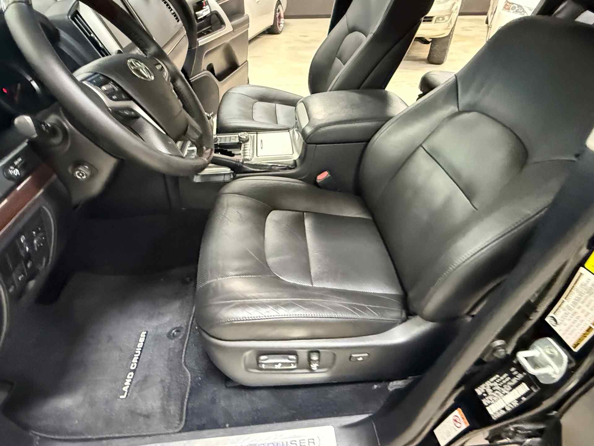 2018-toyota-land-cruiser-200-for-sale-jacksonville-fl-20