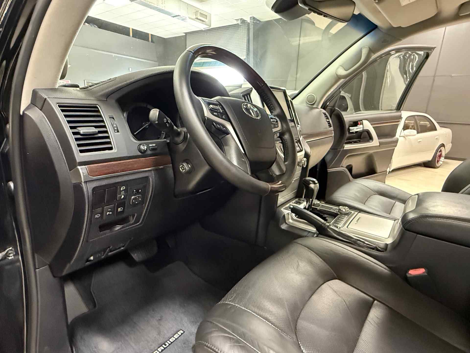 2018-toyota-land-cruiser-200-for-sale-jacksonville-fl-21