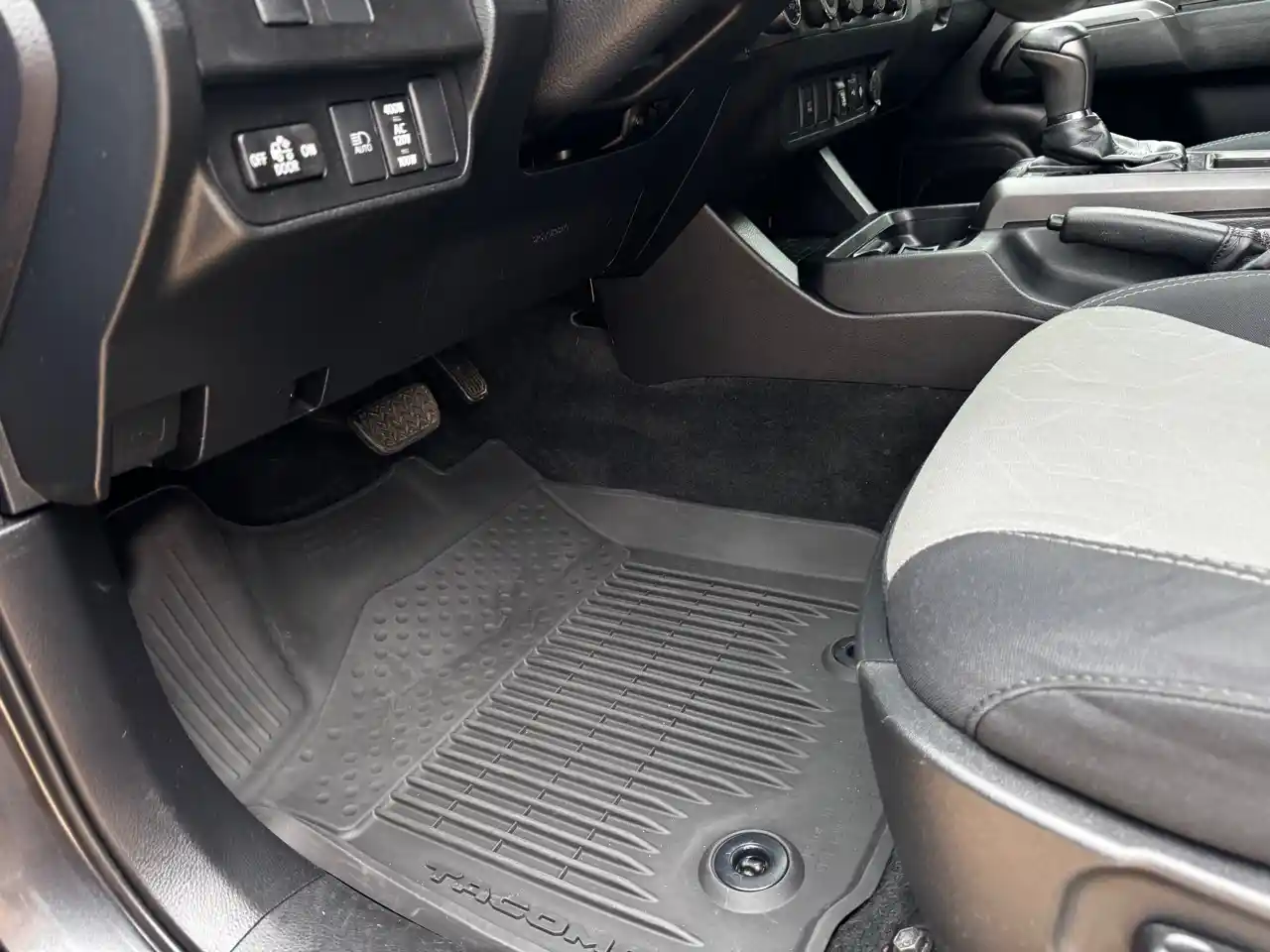 2022-toyota-tacoma-trd-off-road-double-cab-for-sale-birmingham-al-26