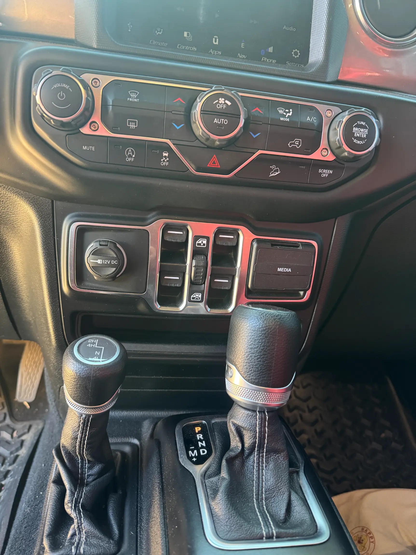 force-customs-built-2020-jeep-wrangler-unlimited-sahara-commerce-city-co-06