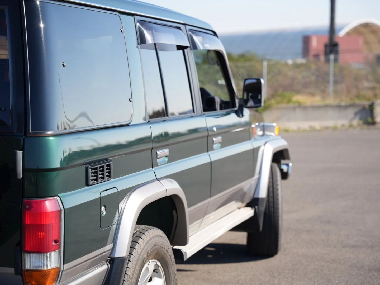 land-cruiser-wagon-everett (10)