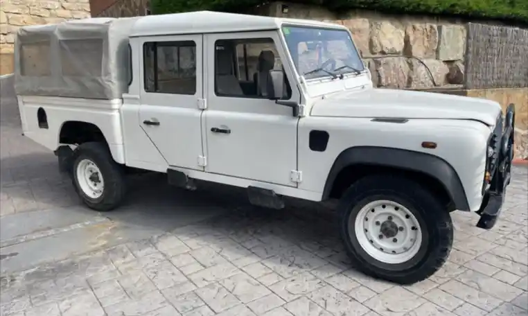 land-rover-defender-130-for-sale-06
