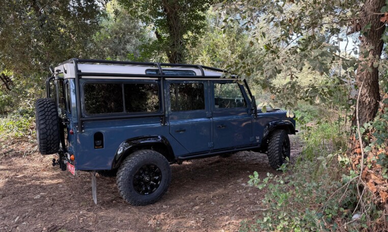 land-rover-defender-motor-curator-03